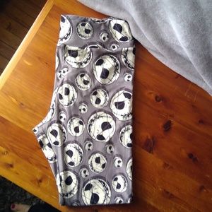 LuLaRoe Nightmare before Christmas TC leggings